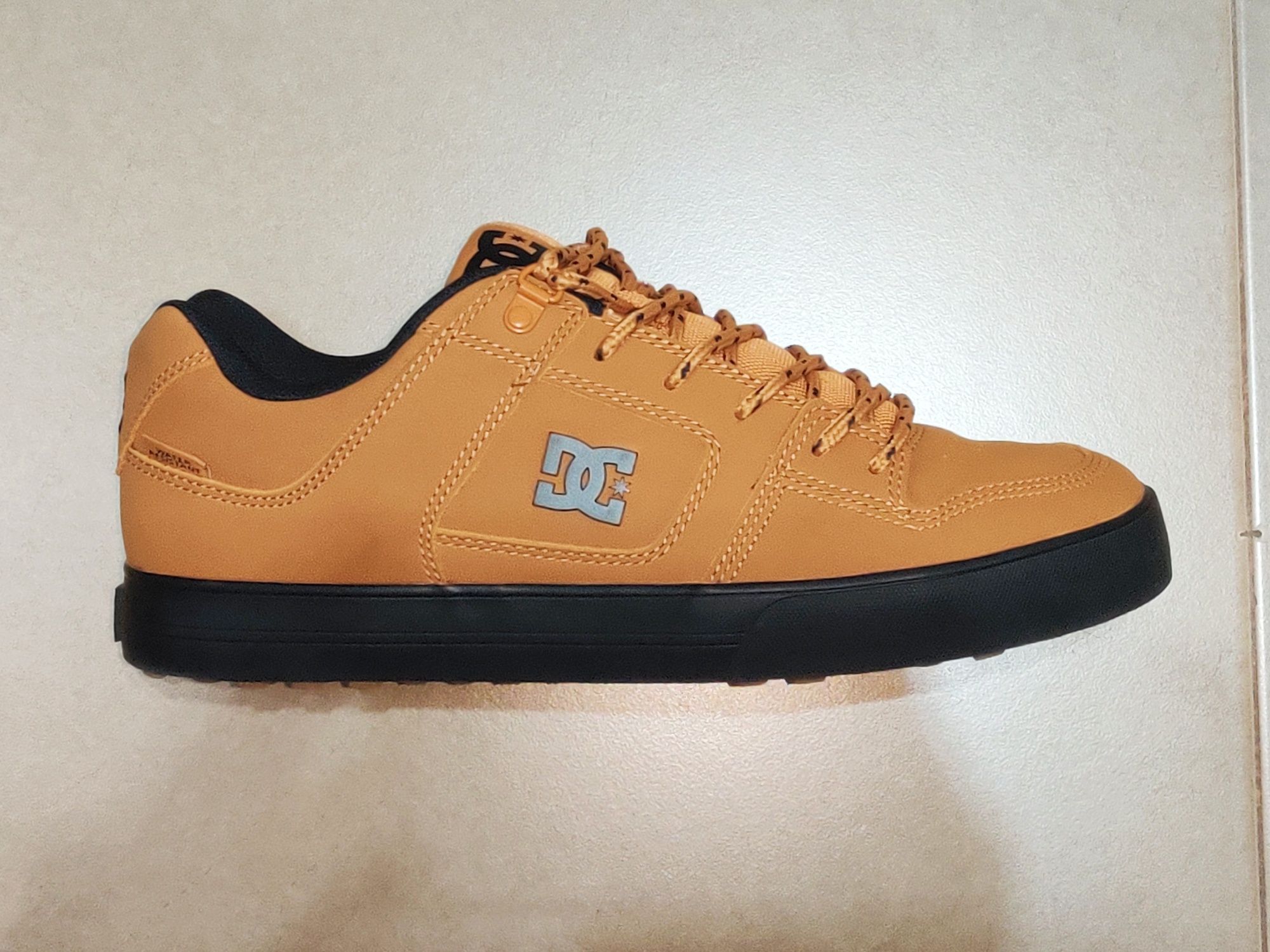 ОРИГИНАЛ Зимни мъжки обувки 45 DC shoe USA