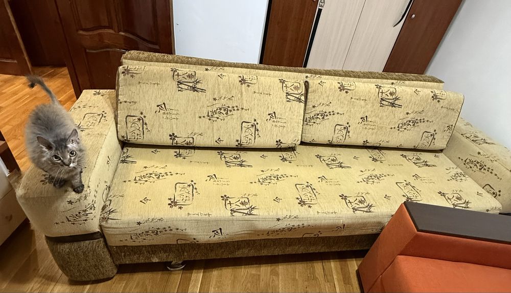Отдам диван, безвозмездно!)) (раскладывается)