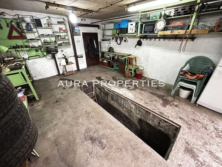 Продава се Гараж / Паркомясто в Разград, Център - 27 кв.м за 1079 €/кв.м - Снимка #1