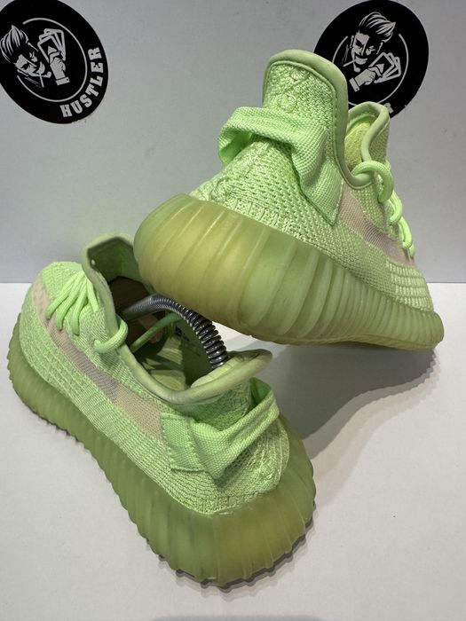 Маратонки ADIDAS YEEZY BOOST 350 V2 .Номер 38.5