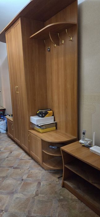 Прихожая с обувницей в отличном состоянии