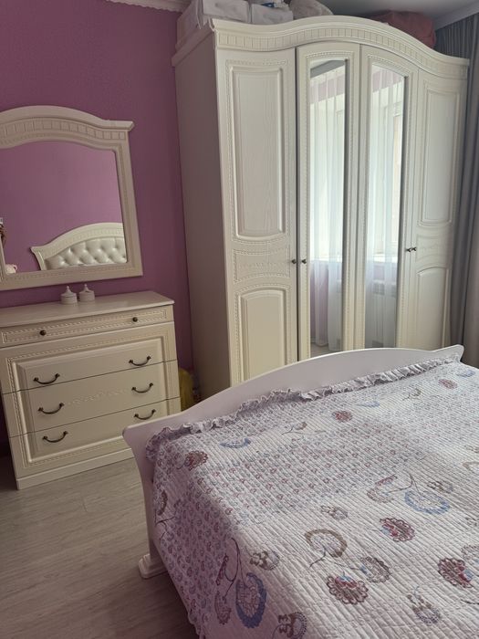 Спальный гарнитур