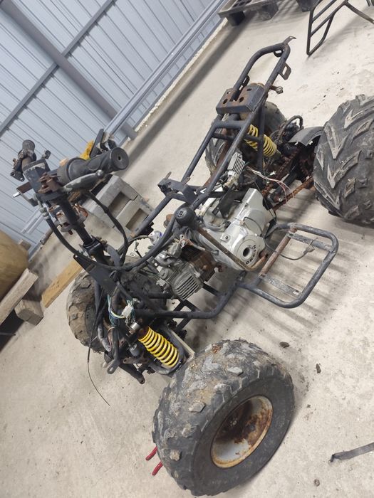 ATV de de piese  motoare complete