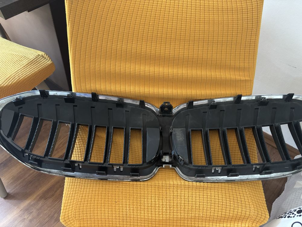 Grila OEM BMW Seria 3 G20