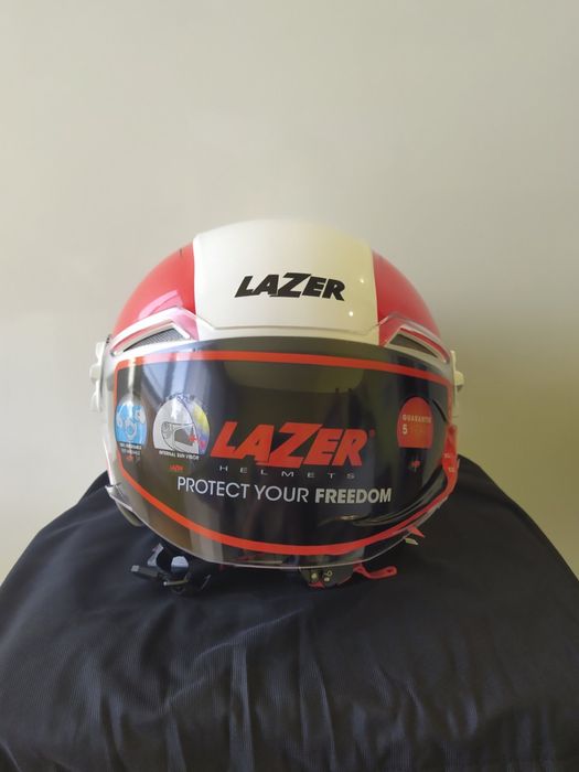 Нови каски за скутер ,,LAZER”