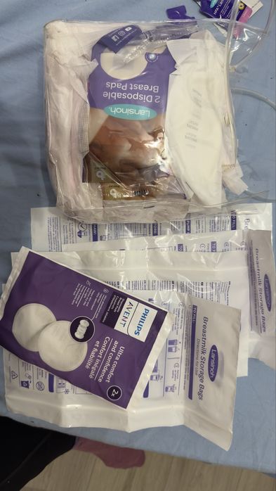 Tampoane pt sani LANSINOH si pungi stocare lapte LANSINOH si PHILIPS