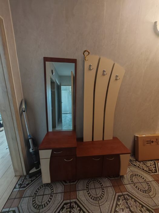 Мебели-Портманто