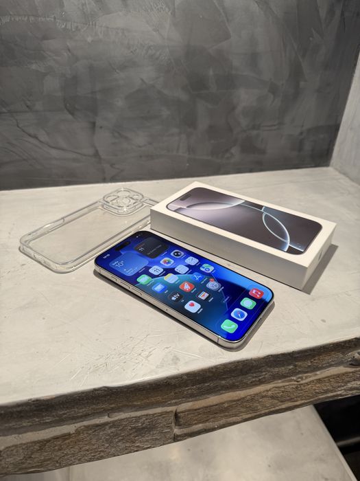 100%! КАТО ЧИСТО НОВ Iphone 16 Pro Max + гаранция