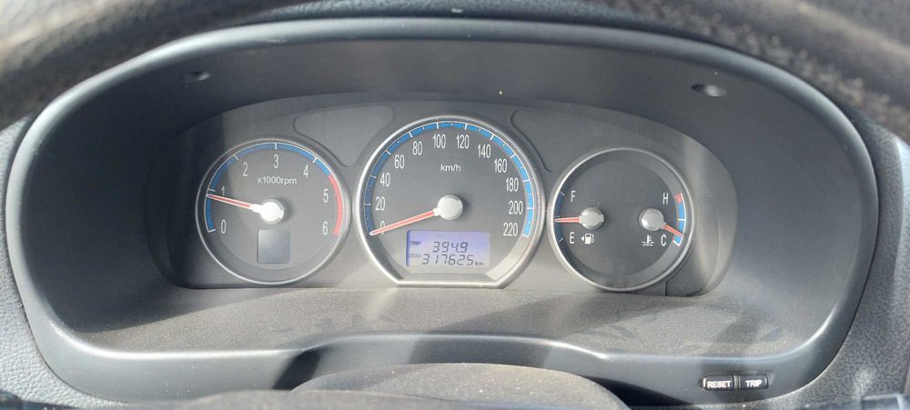 Vând Hyundai SantaFe 4x4 cu motorul 2.2 diesel de 150 cai- 7 locuri