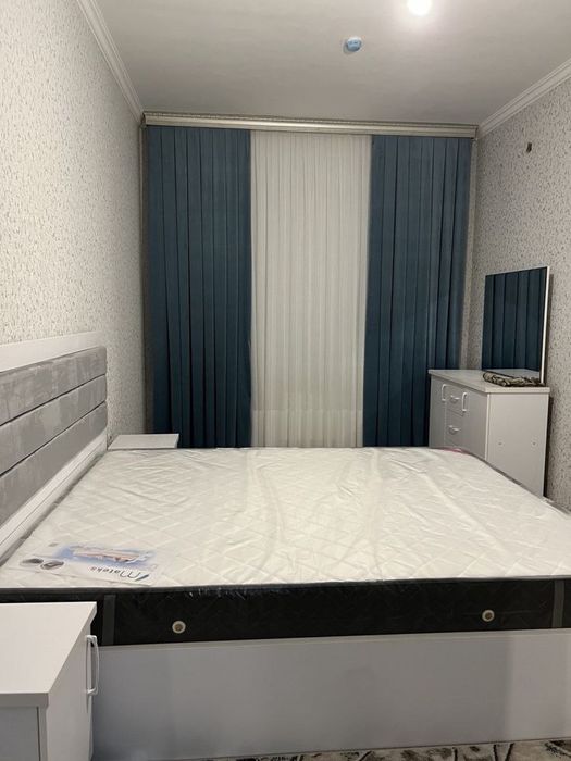 Kvartira bor Maksim Gorke metro yaqin