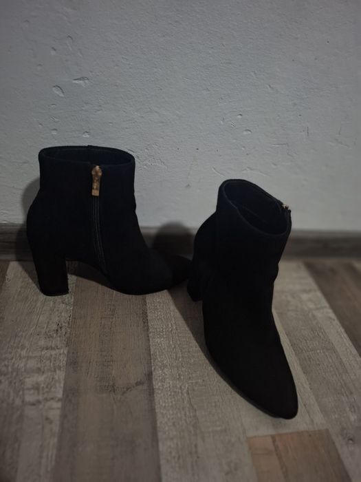 Ghete elegante de damă