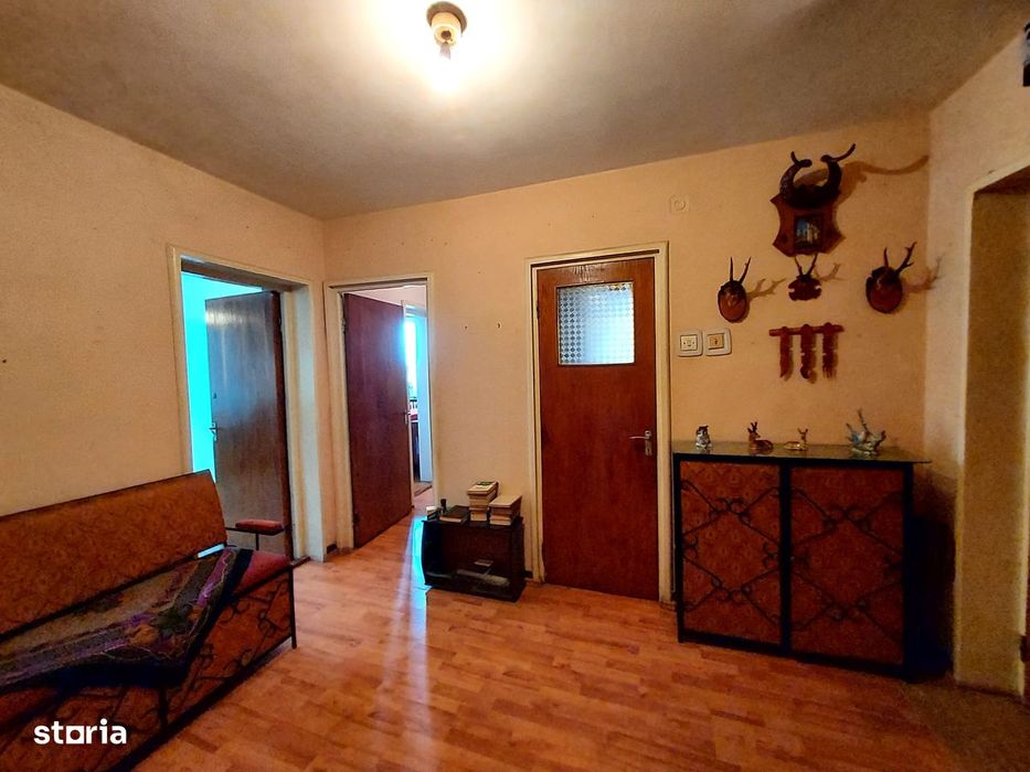 Apartament 3 camere decomandat 80mp Deva – str. Titu Maiorescu, parter