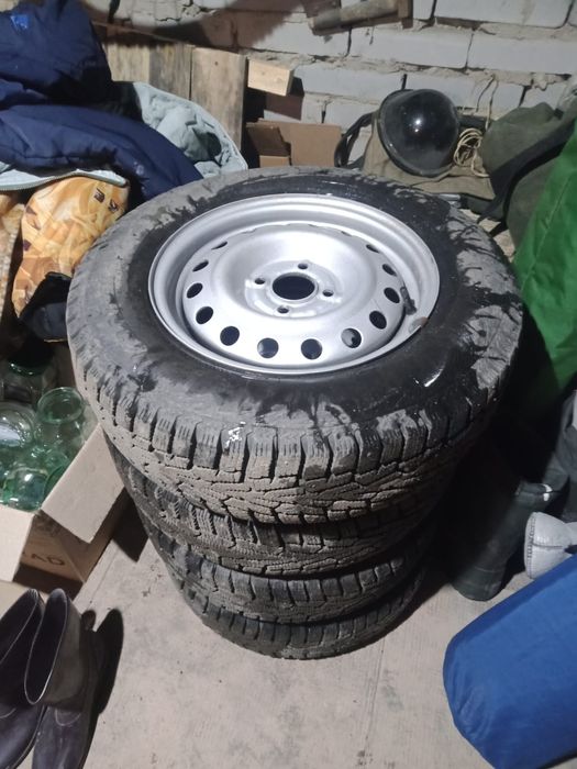 Продам зимние шины