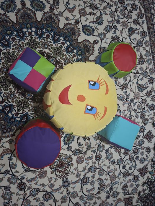 Bolalar uchun yumshoq mebellar to'plami