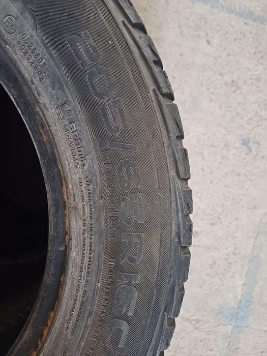 Nokian 205/65/16C