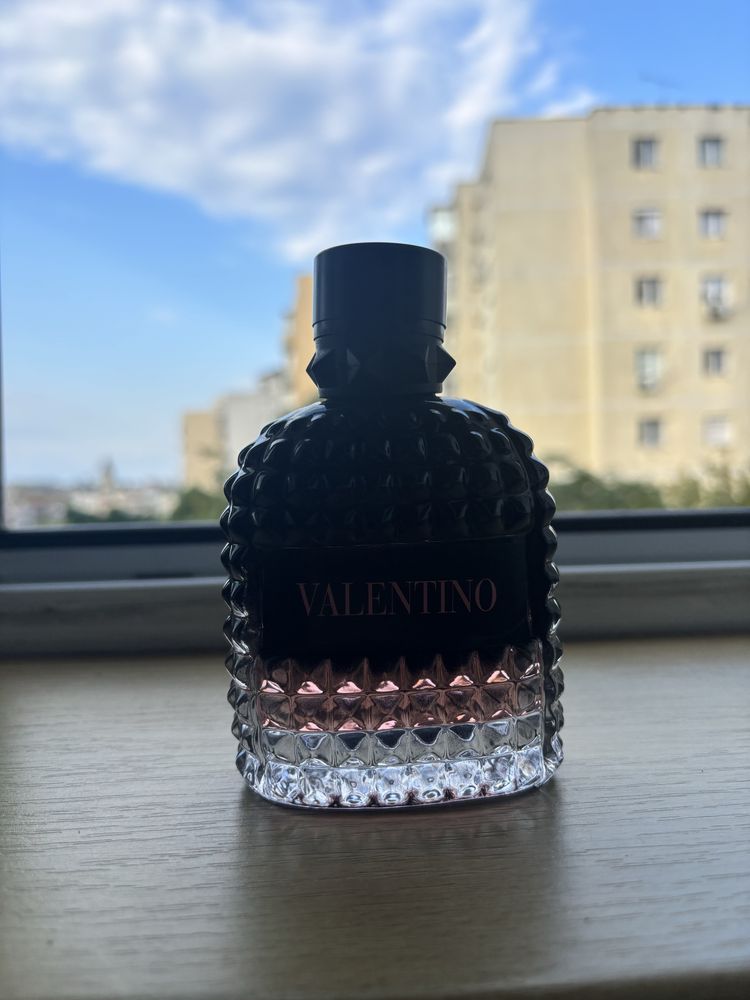 Vand parfum Valentino!!