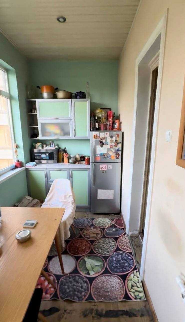 ц13 1в2/4/4 продается квартира 42м2 , срочно Абдулла кодирий