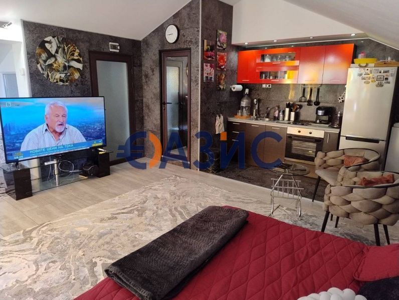 Мезонет с огромна тераса в затворен комплекс в Слънчев Бряг, България