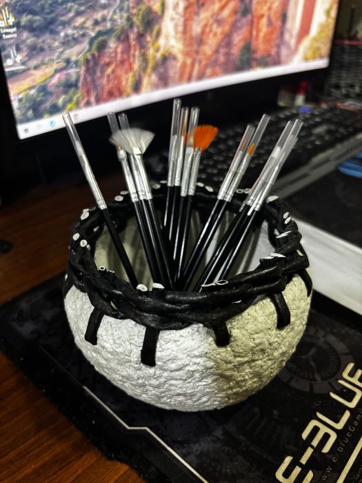 Вазы декоративные