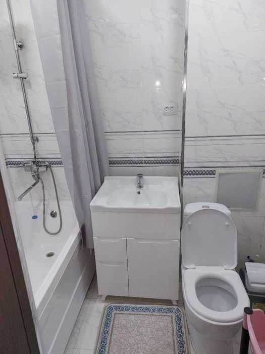 Массив Ц-2 (Алайский рынок)/Алея Гоголя/2х комнатная