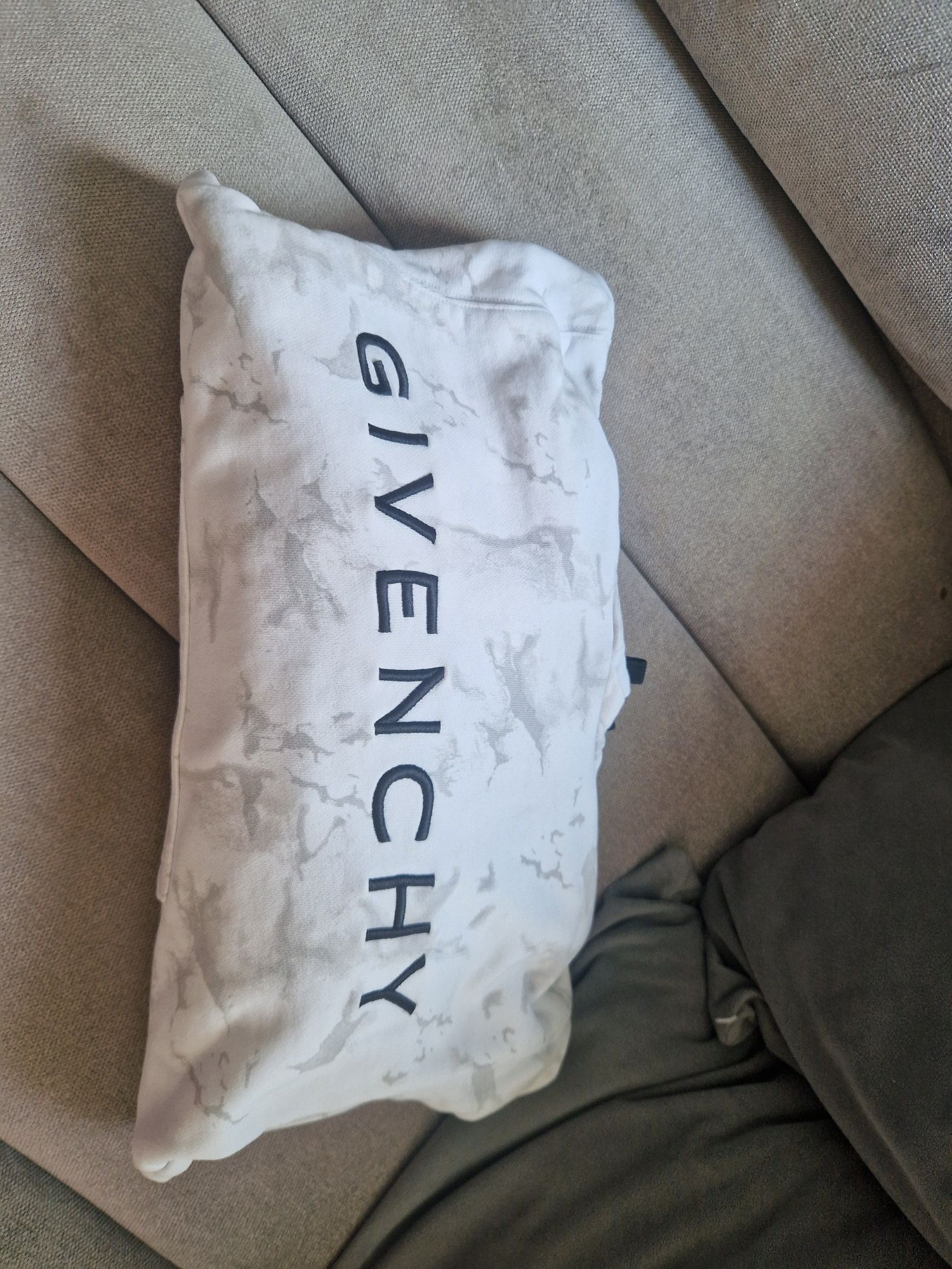 Суитчър и бански Givenchy