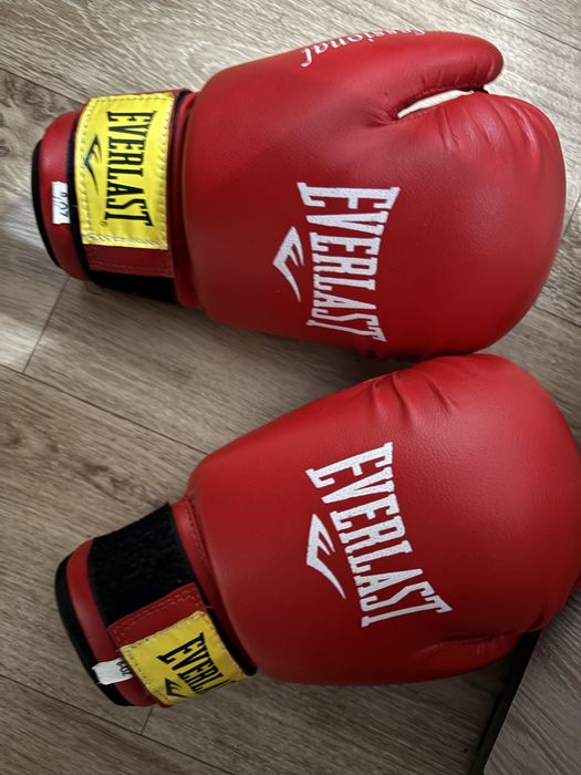 продам перчатки новые