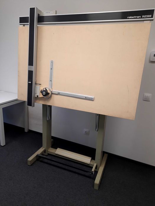 Чертожна дъска Robotron Reiss СПЕШНО