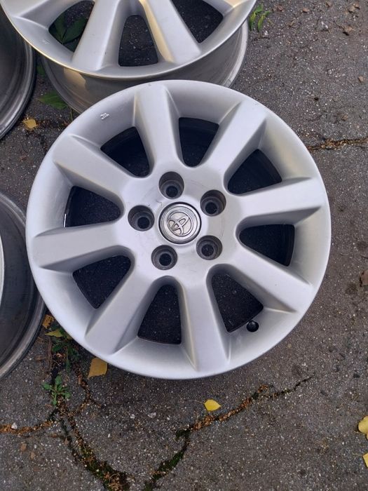 Оригинални алуминиеви джанти ТОЙОТА/TOYOTA 5х114.3х16 6.5J ET45 60.1