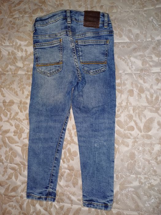 Blugi Zara 110cm 5 ani
