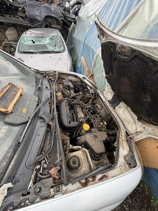 НА ЧАСТИ Renault Kangoo 1.9D