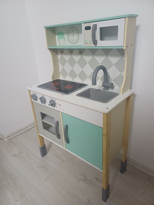 Bucatarie lemn jucarie cu accesorii