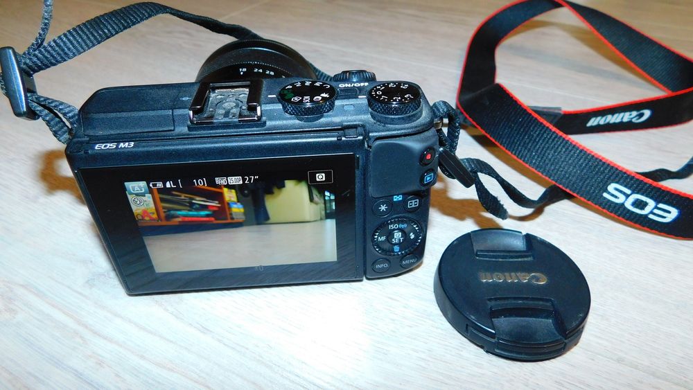 Canon Eos M3 mirrorless