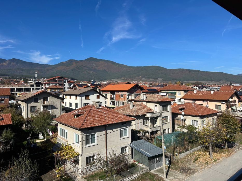 Продава двустаен апартамент гр.Велинград