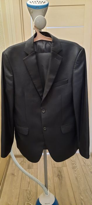 Костюм мужской в отличном состоянии