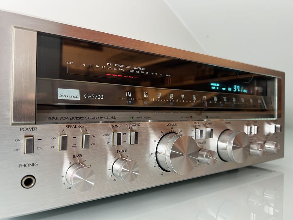 Receiver Vintage Sansui G-5700: