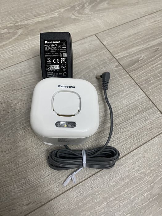 Smart home hub Panasonic monitorizare kit camera senzor