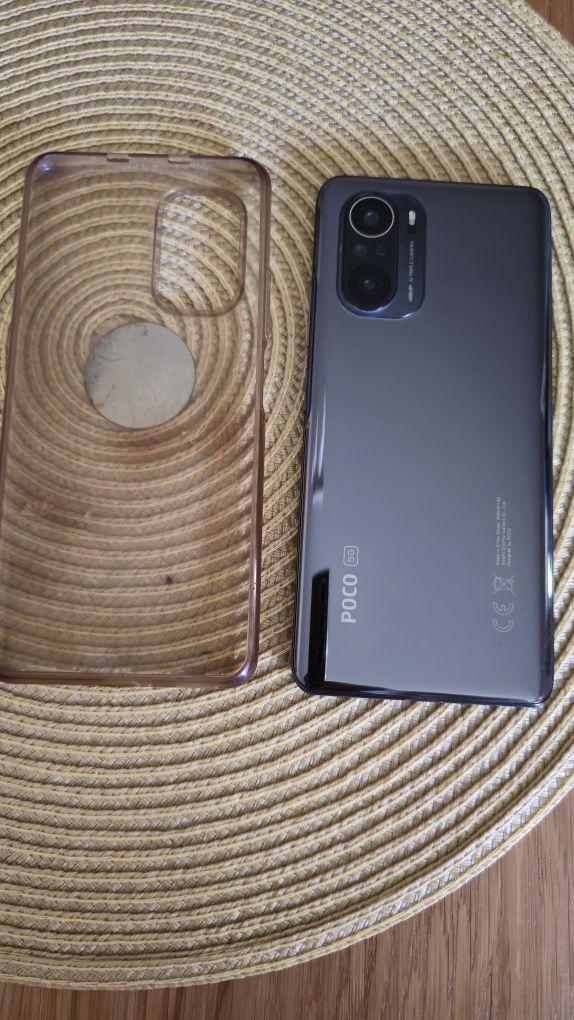 Телефон Xiaomi Poco F3