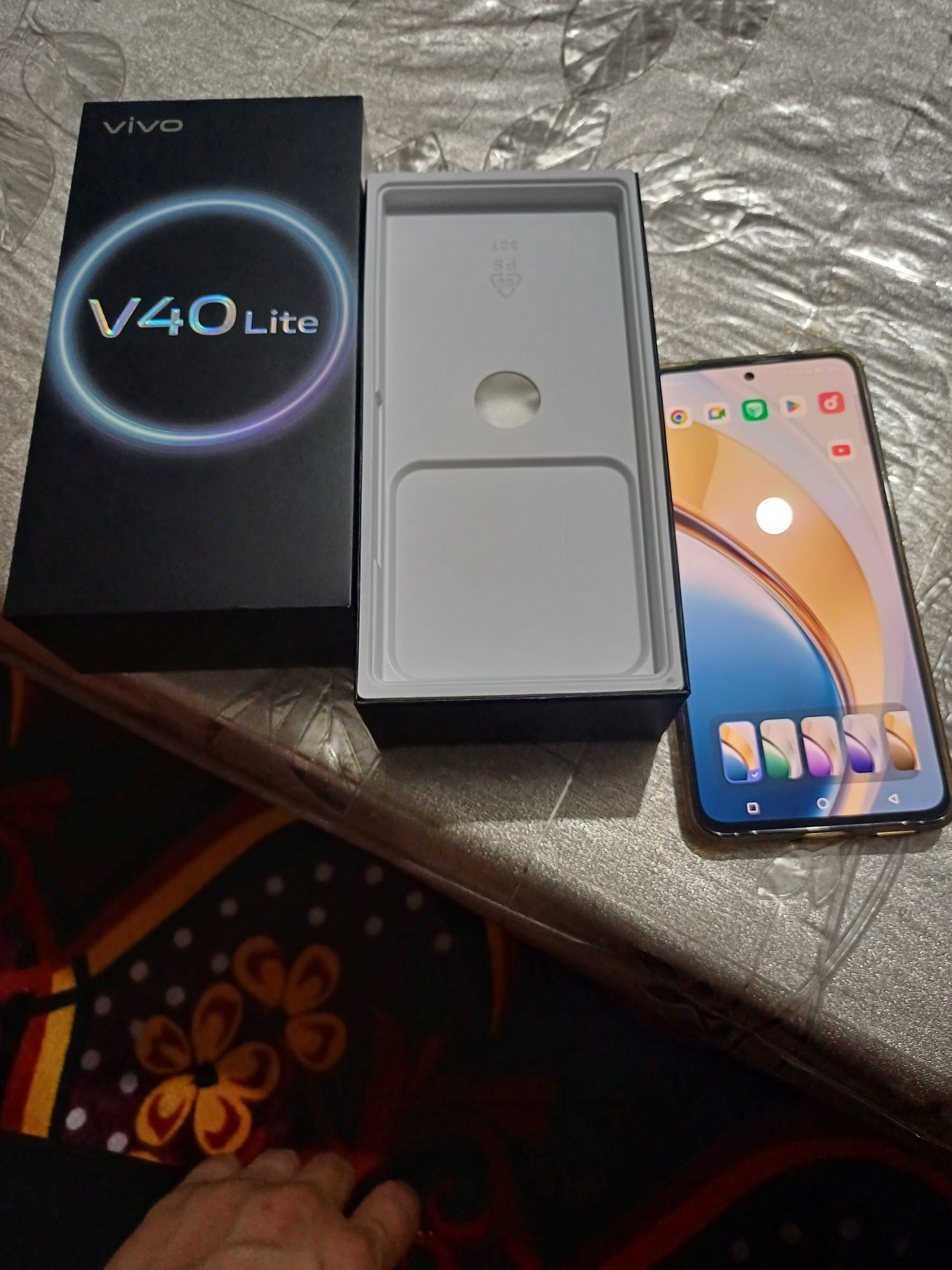 Телефон VIVO 40Lite