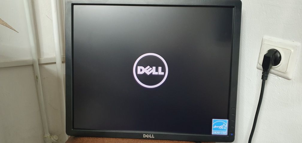 Monitor Dell E1913Sf