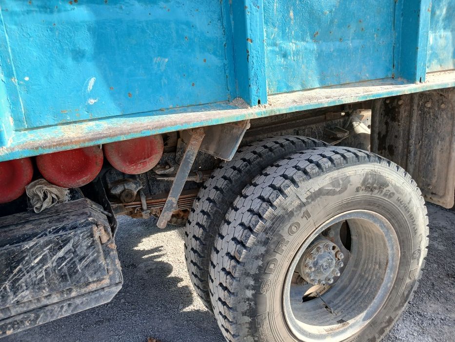 Зил 130сотилади холати яхши.