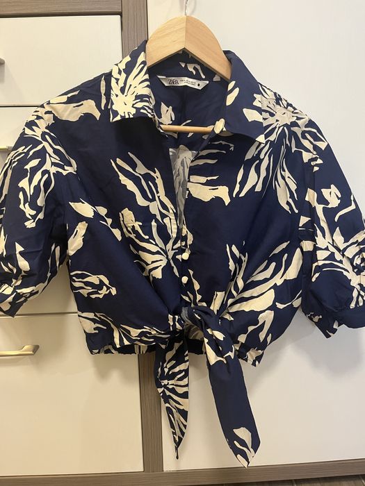 Дамска блуза с принт на марката Zara