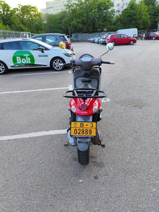 Vând scuter Piaggio liberty 50cc/2016