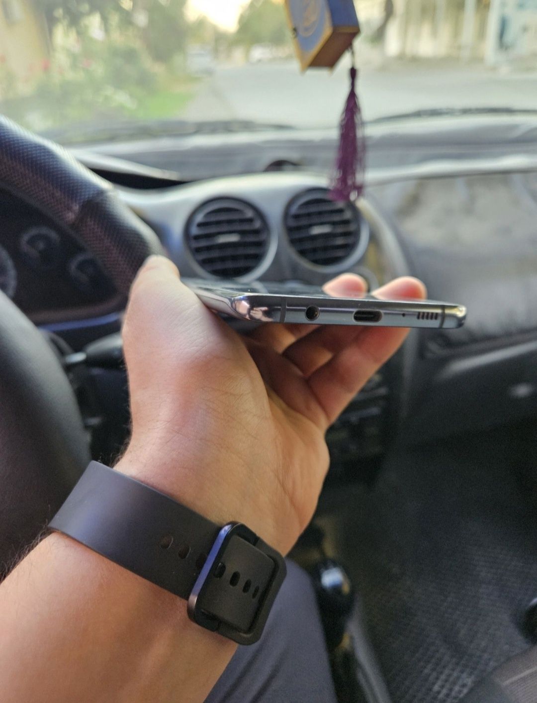 Продам Samsung Galaxy S10+ 5G 8/256GB