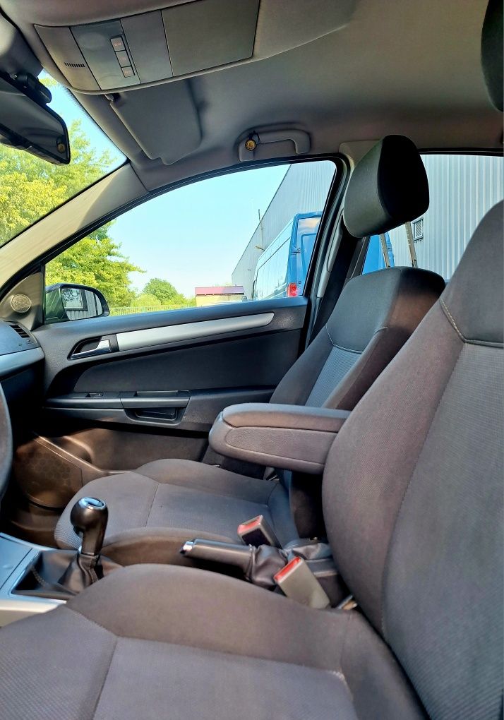 Vand  autoturism opel astra h berlina