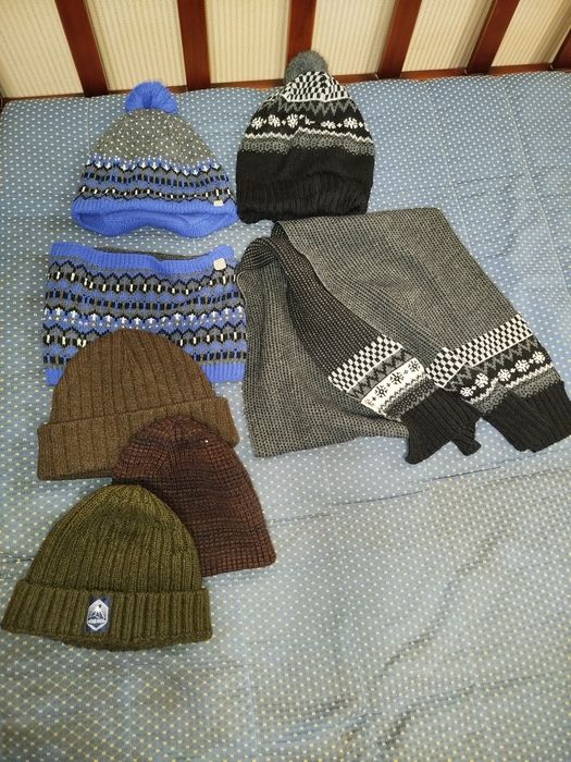 Шапки 5шт, шарф, минут (цена за всё сразу)