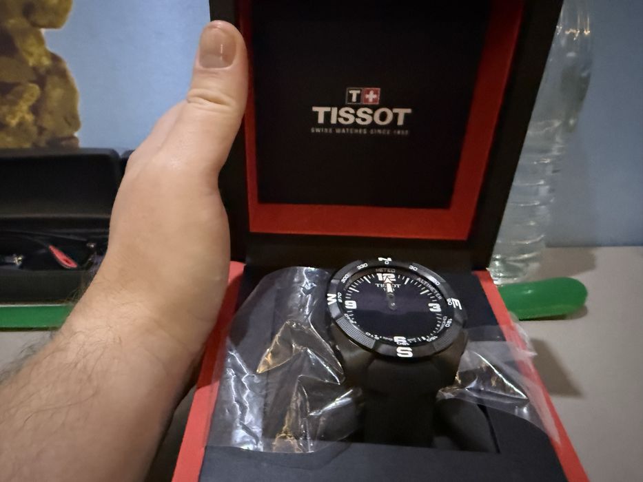 Продам новые часы Tissot T-touch solar
