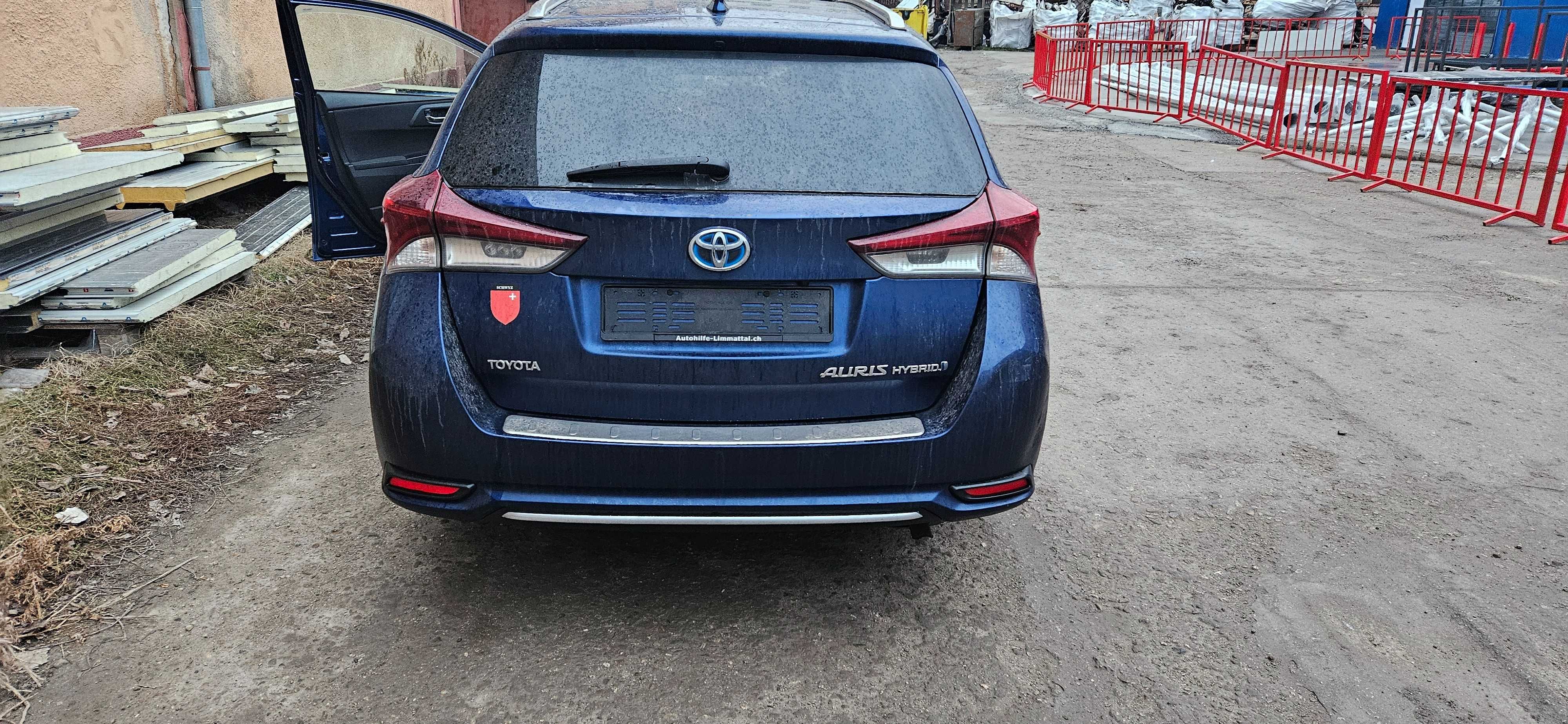 Toyota Auris на части-Hibrid