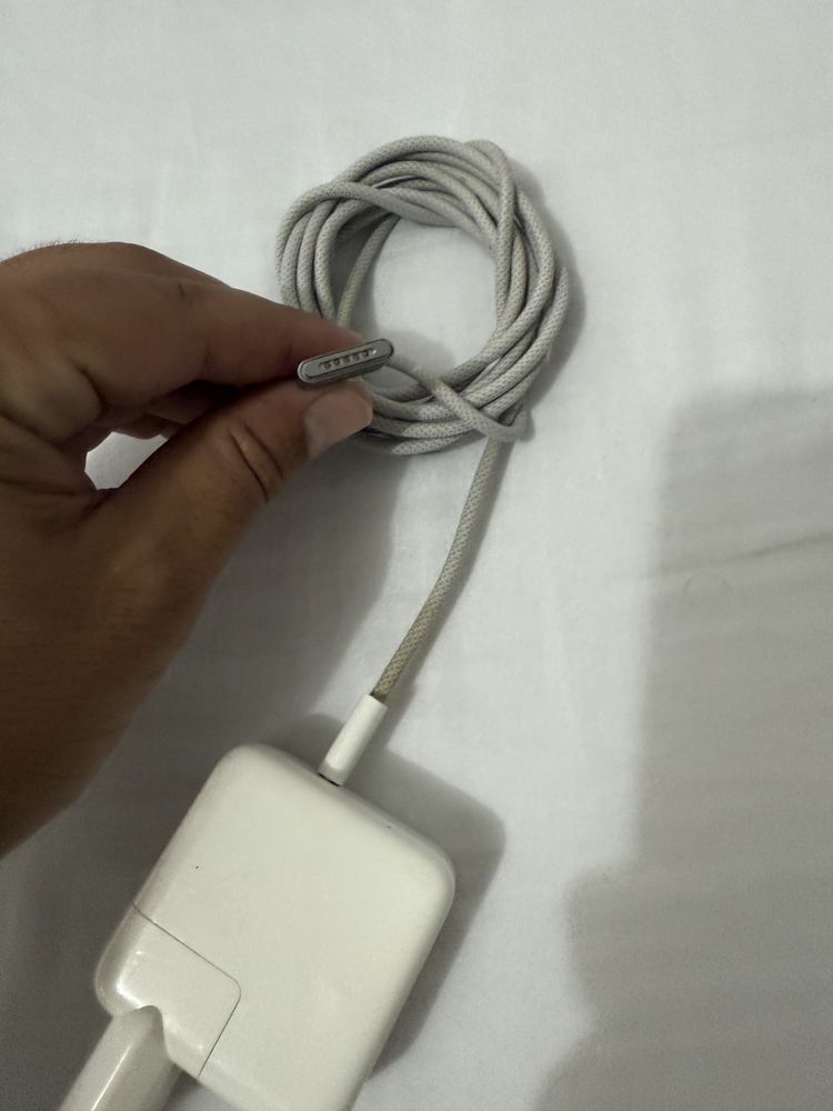 Incaractor macbook air/pro