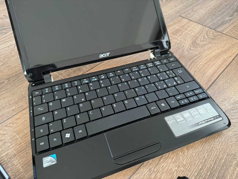 Laptop Acer Aspire One ZA3 11,6 inci, Intel Z520, 1.33Ghz, 1Gb, 250Gb
