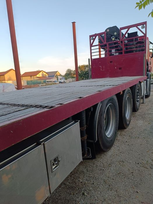 De închiriat Camion cu macara,autocamion cu macara